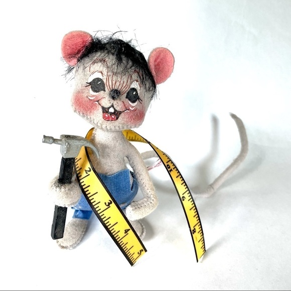 ‘00 ANNALEE Mobilitee Carpenter Handyman Mouse 2000 Hammer Measuring Tape - Picture 2 of 8